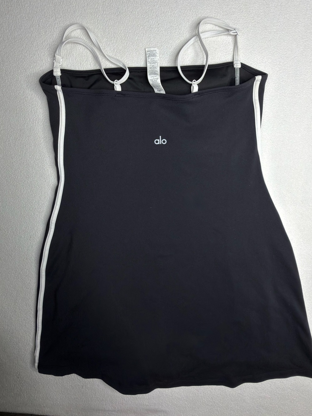 Alo Airbrush Streamlined Dress•Black/White 🖤🤍 - Picture 8 of 14